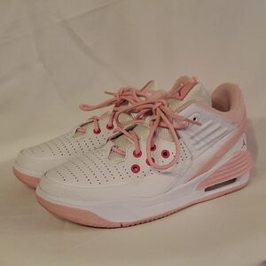 Y6 (Youth 6) Nike Jordan Max Aura 5 GS 'White Fierce Pink' sneakers. 